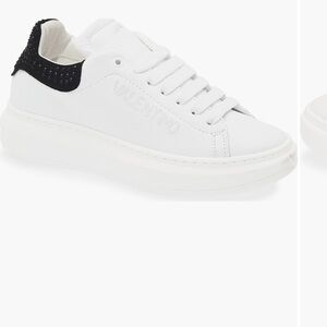 NEVER WORN Valentino White and Black Studded Sneakers 👟🛍️